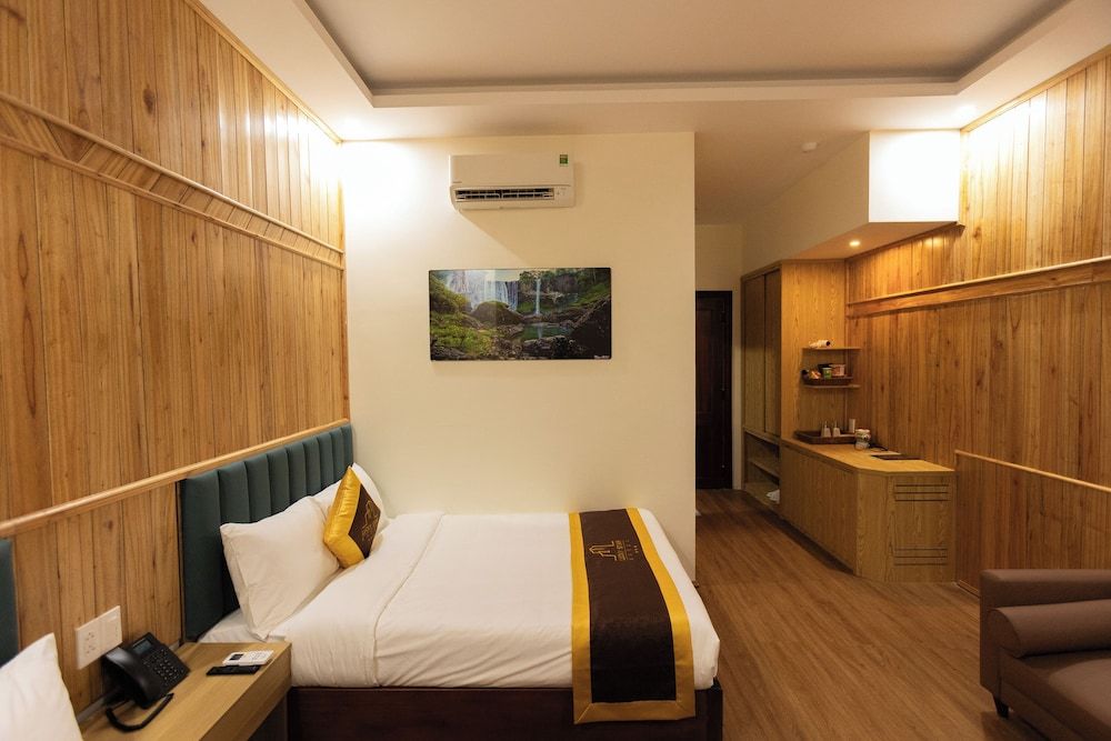 LuckyStar Hotel 3 estrelas em Plây Ku