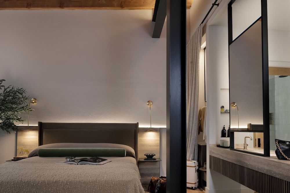 Rivet House 3