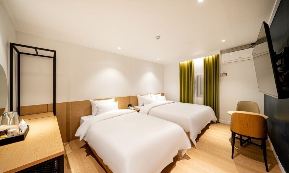 Hound Hotel Gumi indong -1 estrellas en Gumi