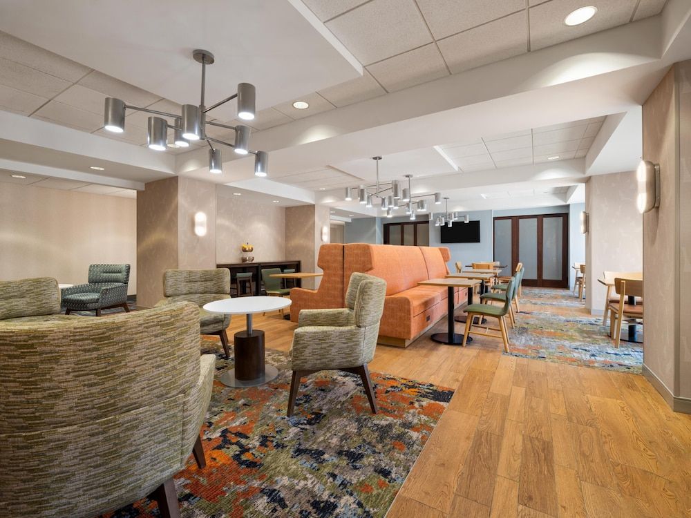 Hampton Inn Warrenton 2