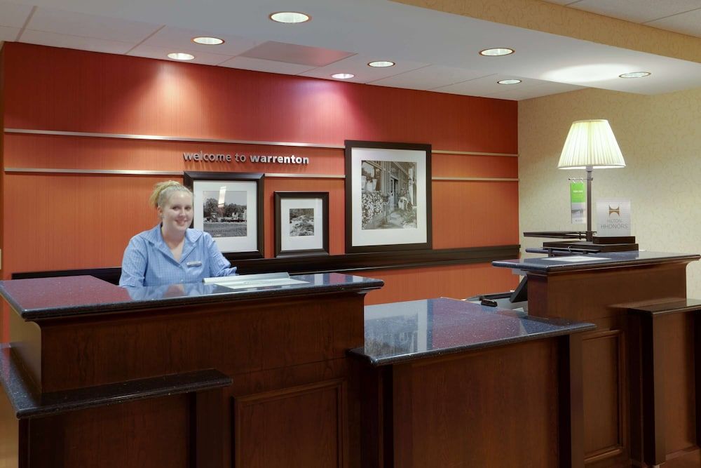 Hampton Inn Warrenton 3