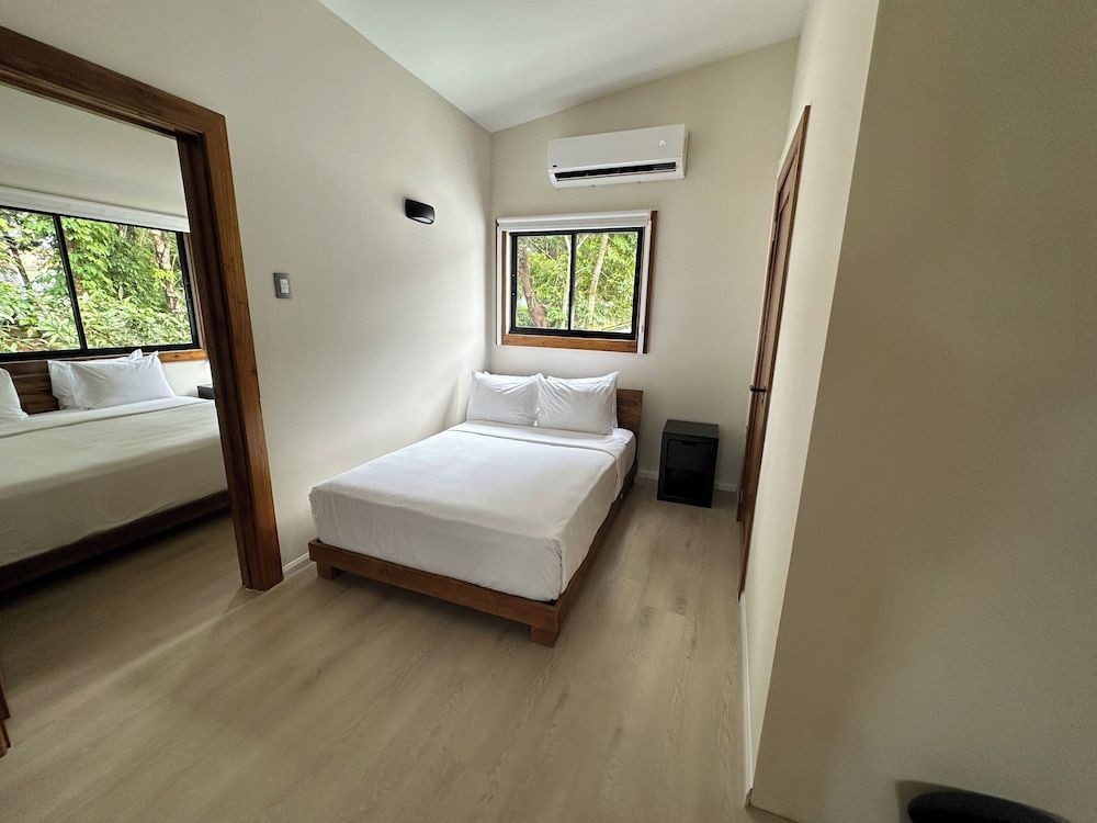 Mt. Plaisir Estate Hotel 3