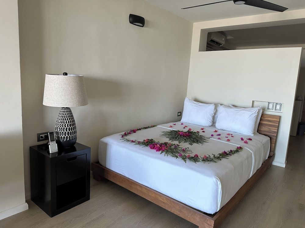 Mt. Plaisir Estate Hotel 2