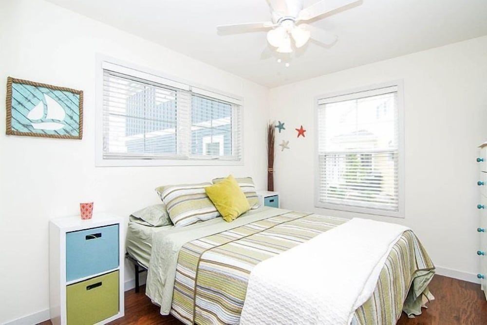 Captain`s Quarters - 179 Leeward Way, Cottage #6 3