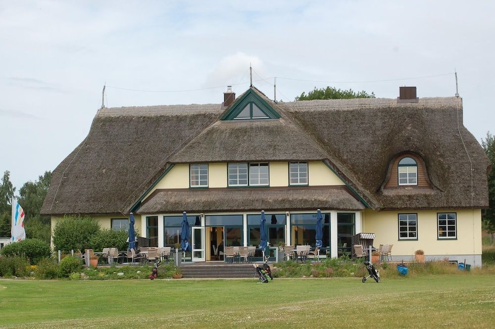 Golfcentrum Schloss Karnitz Rügen -1 estrellas en Garz-Rügen