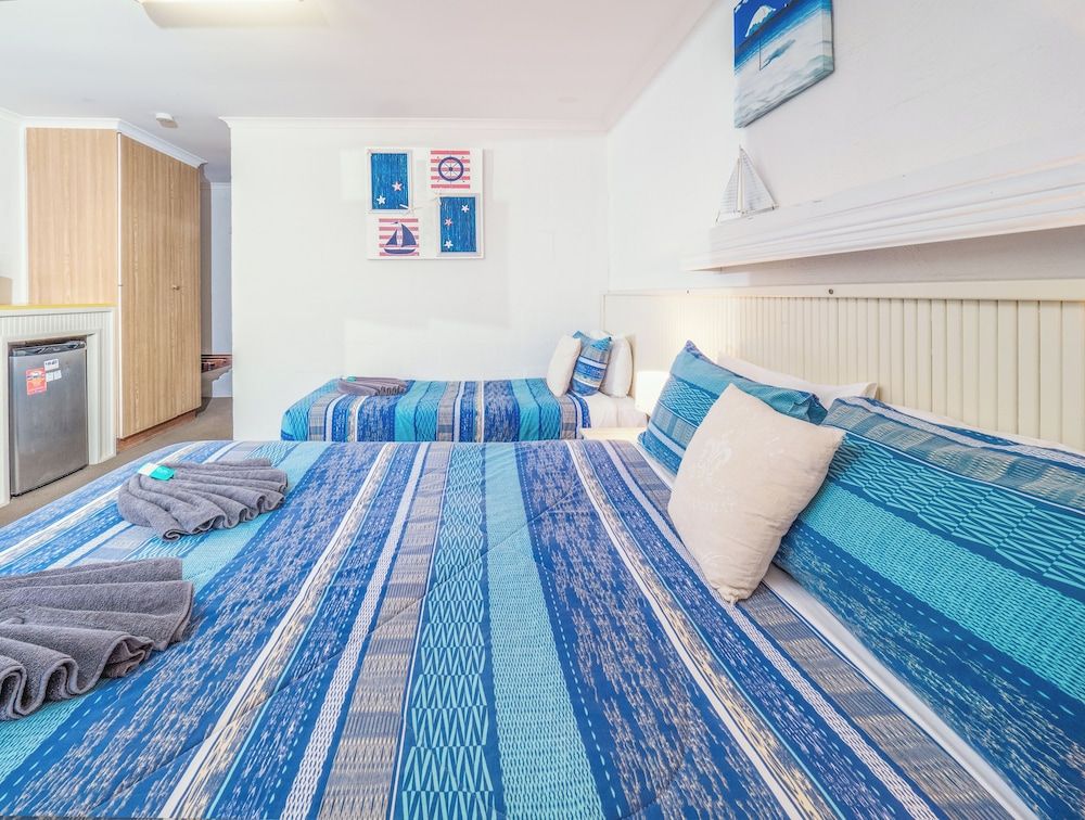Boyne Island Motel and Villas 2