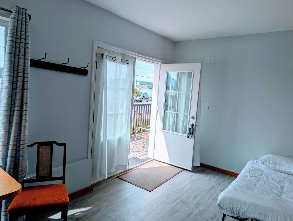 Gordie's Inn & Suites 3