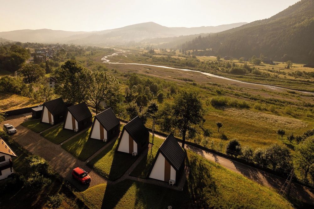 RECONNECT GLAMPING 4 estrellas en Stulpicani