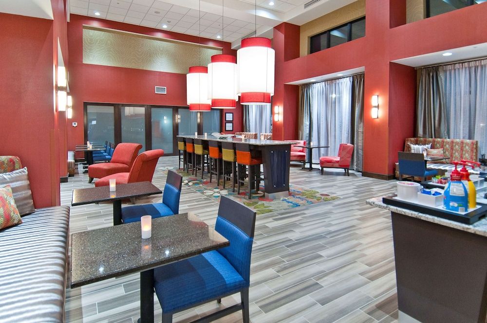 Hampton Inn & Suites Pauls Valley 2