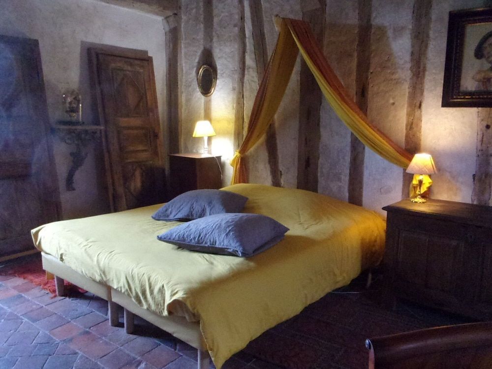 Chambres d'hôtes - Chateau de Chemery 3