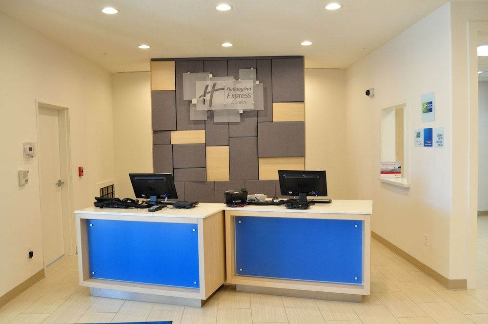 Holiday Inn Express & Suites Price by IHG 2