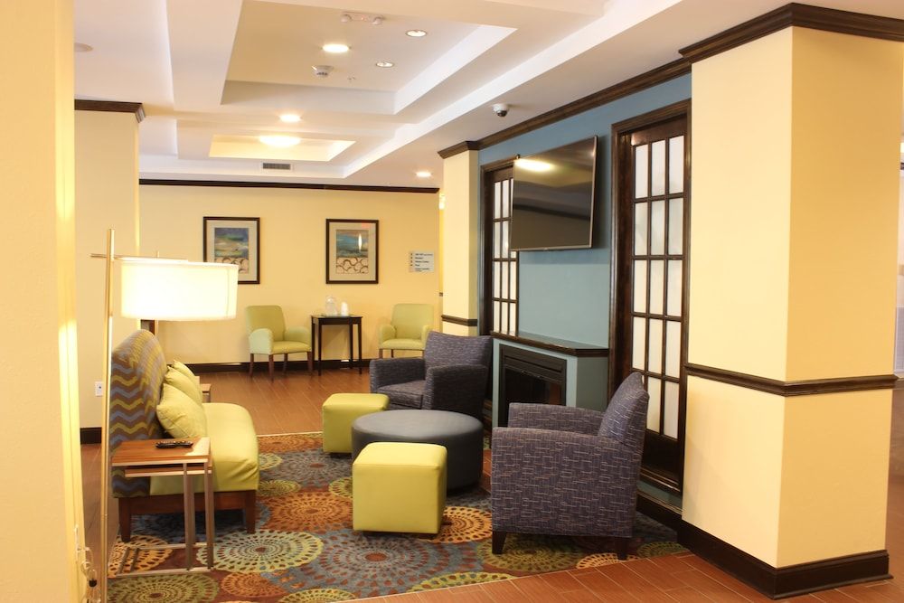 Holiday Inn Express & Suites Lebanon by IHG 2 estrellas en Lebanon