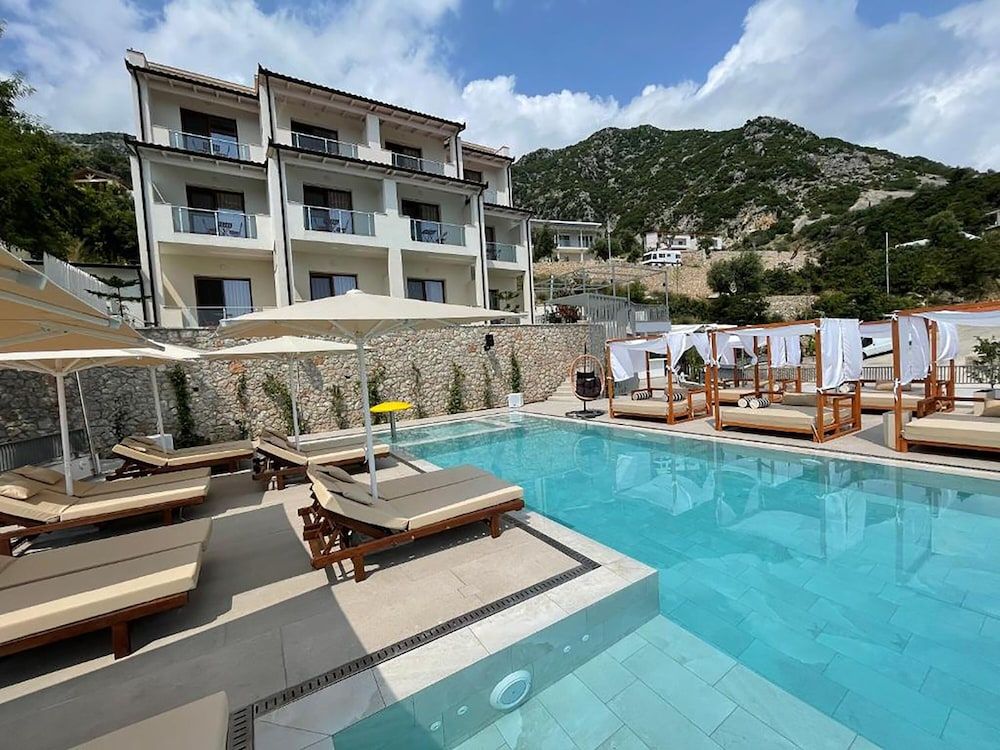 Amare Hotel 5 estrellas en Palasë