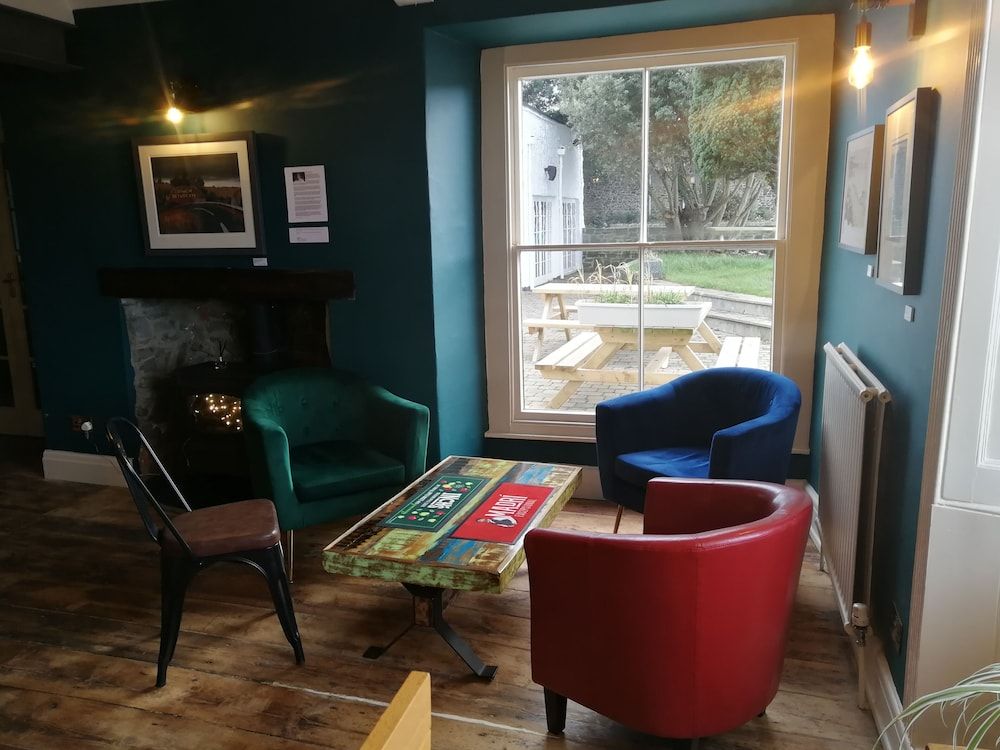 Feathers Hotel, Bar and Restaurant 3