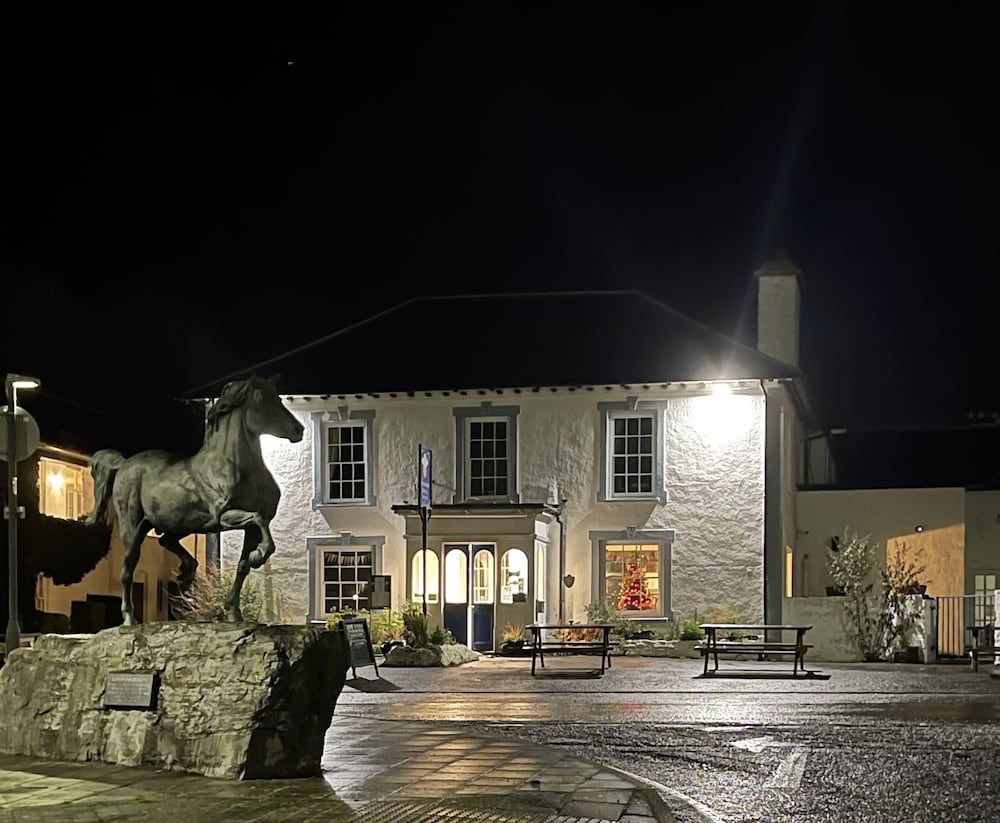 Feathers Hotel, Bar and Restaurant 3 estrellas en Aberaeron