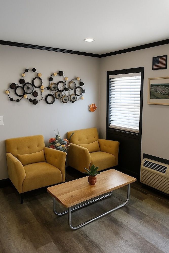 Raceway Inn 2
