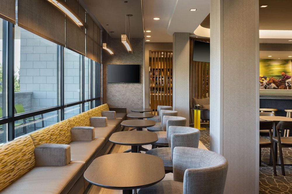 SpringHill Suites by Marriott Bowling Green 2