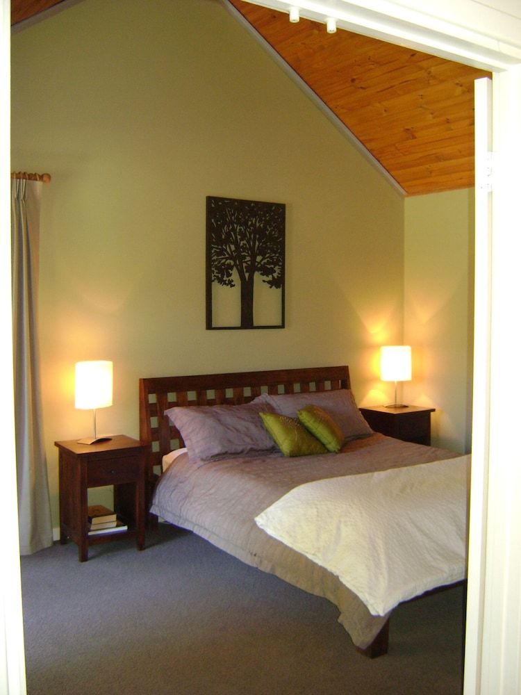Scotsdale Valley Studios 2