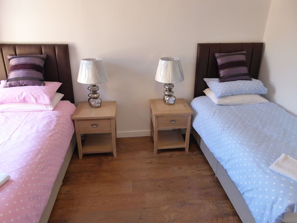 Sunninghill Apartment 2