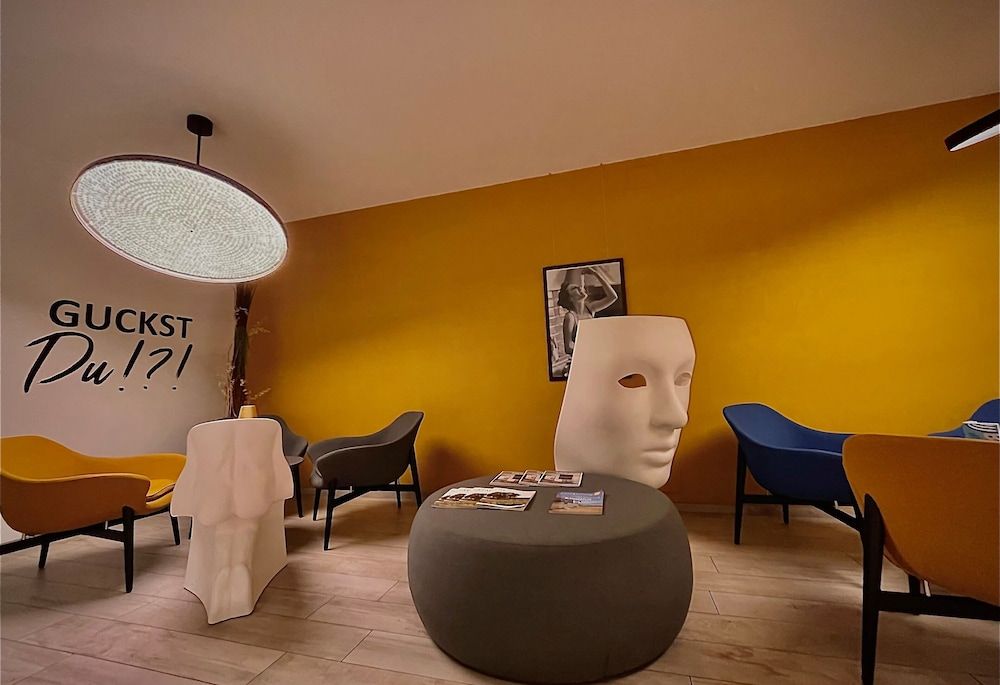SCHLOSSHOF SÜDTIROL – Hotel & Camping Resort 2