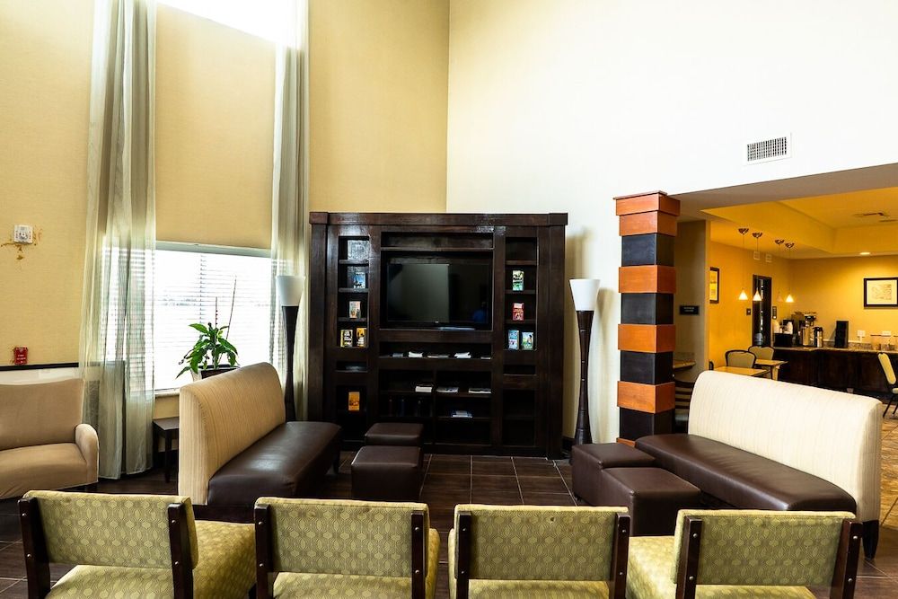 Rivers  Inn & Suites 2