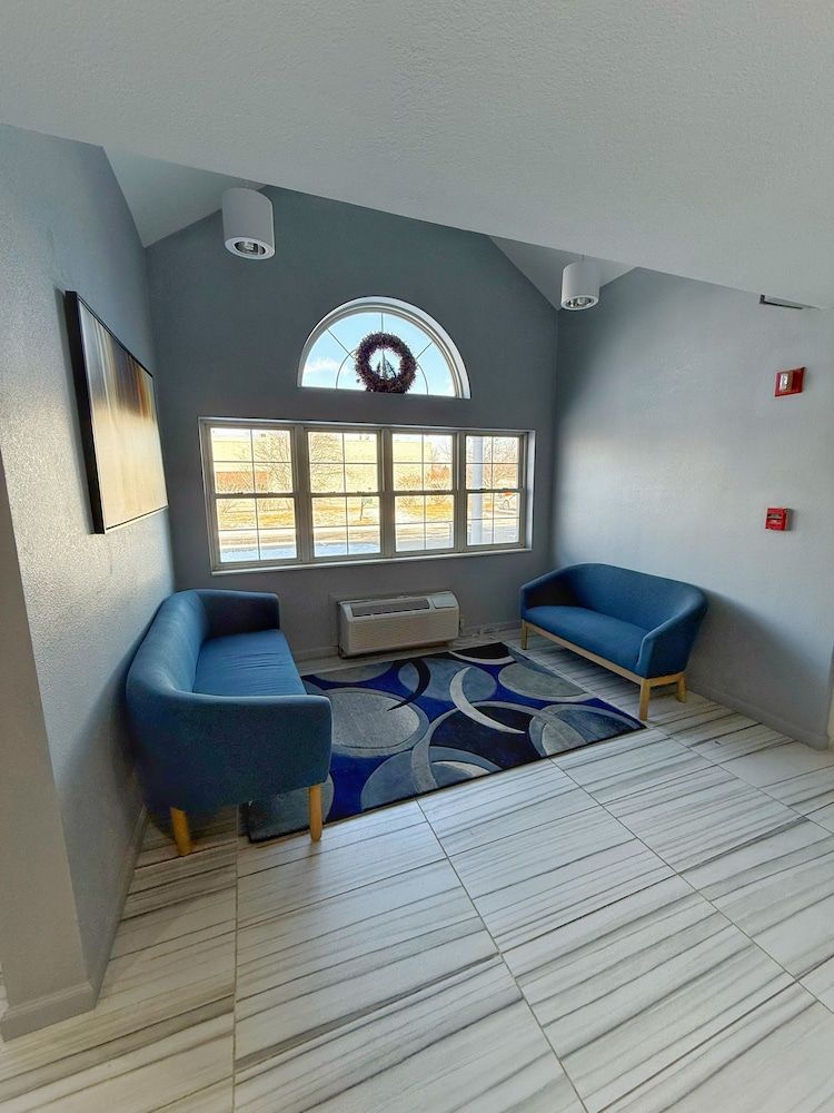 BlissPoint Inn & Suites, Northwood 3