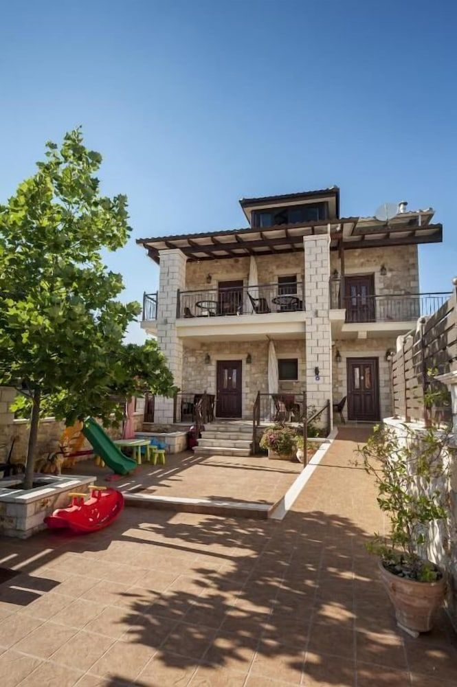 Fegaropetra studios -1 estrellas en Sivota