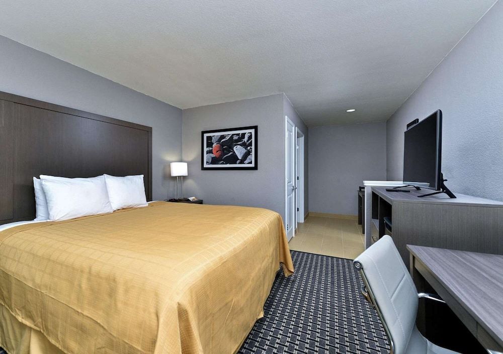 Scottish Inns & Suites 3