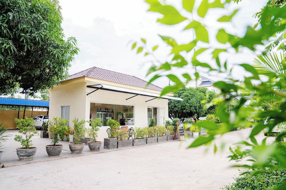 La Fairy Garden Resort 2