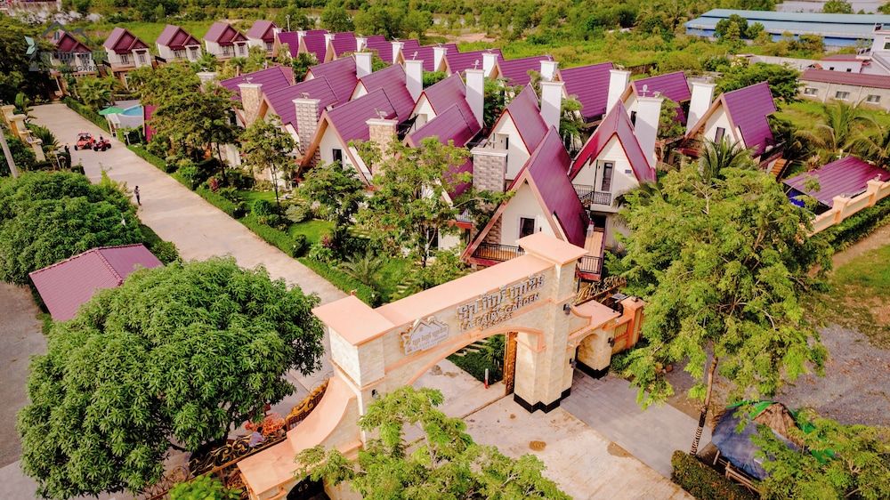 La Fairy Garden Resort -1 estrellas en Phumĭ Kâmpóng Sâmraông