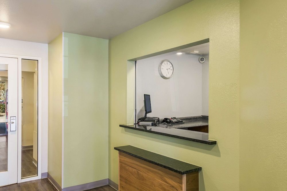 WoodSpring Suites Houston La Porte 3