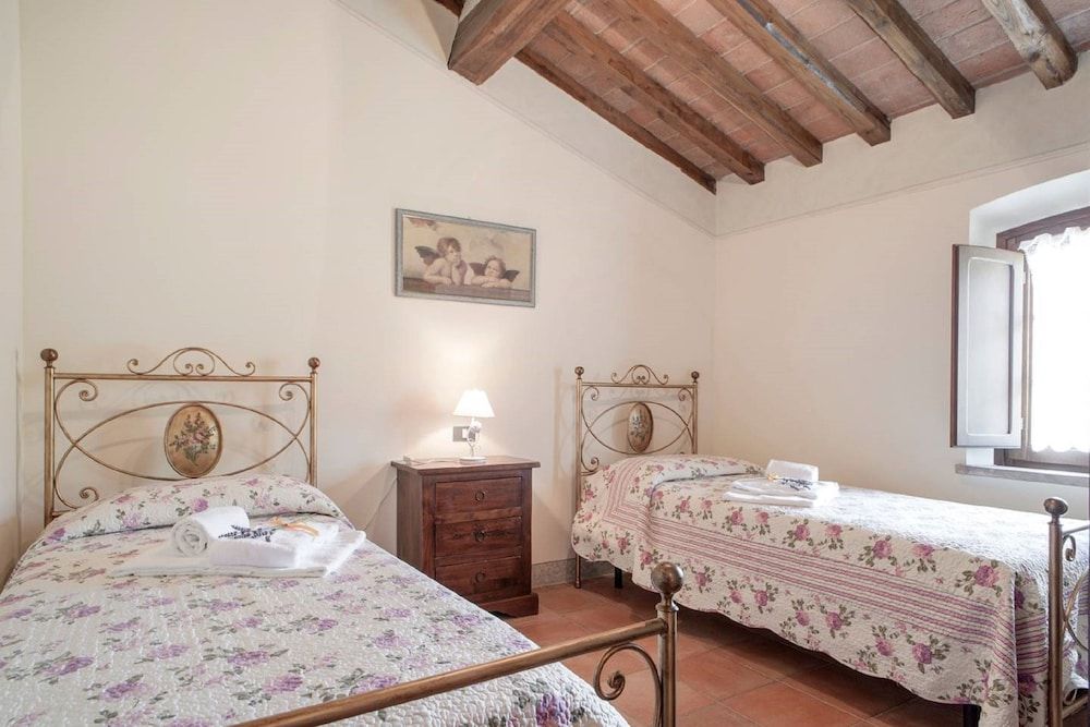 Azienda Agricola e Agriturismo Vallorsi 2