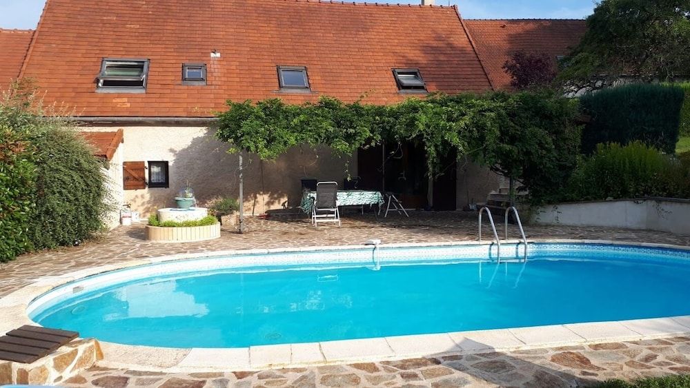 Domaine de la Vergnolle -1 estrellas en Roches