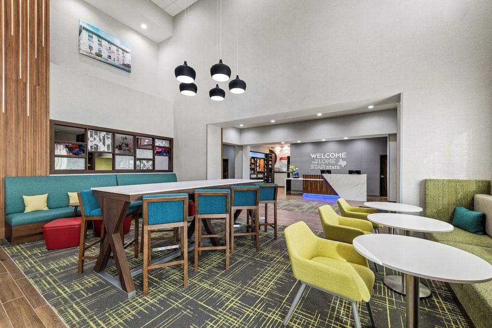 Hampton Inn & Suites Sherman 3
