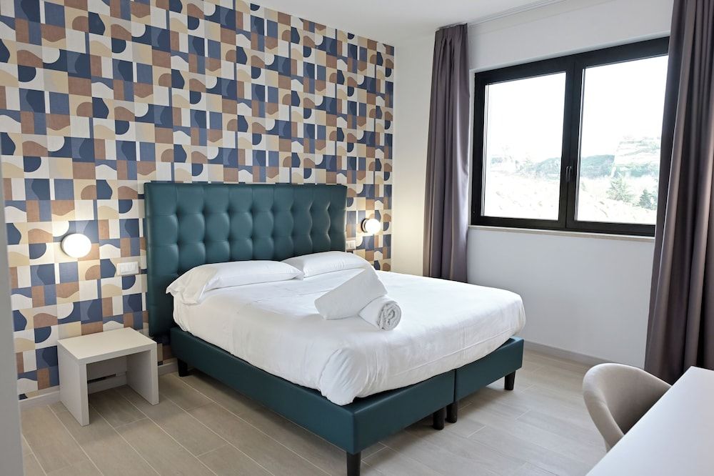 Hotel HE Roma 4 estrellas en Riano
