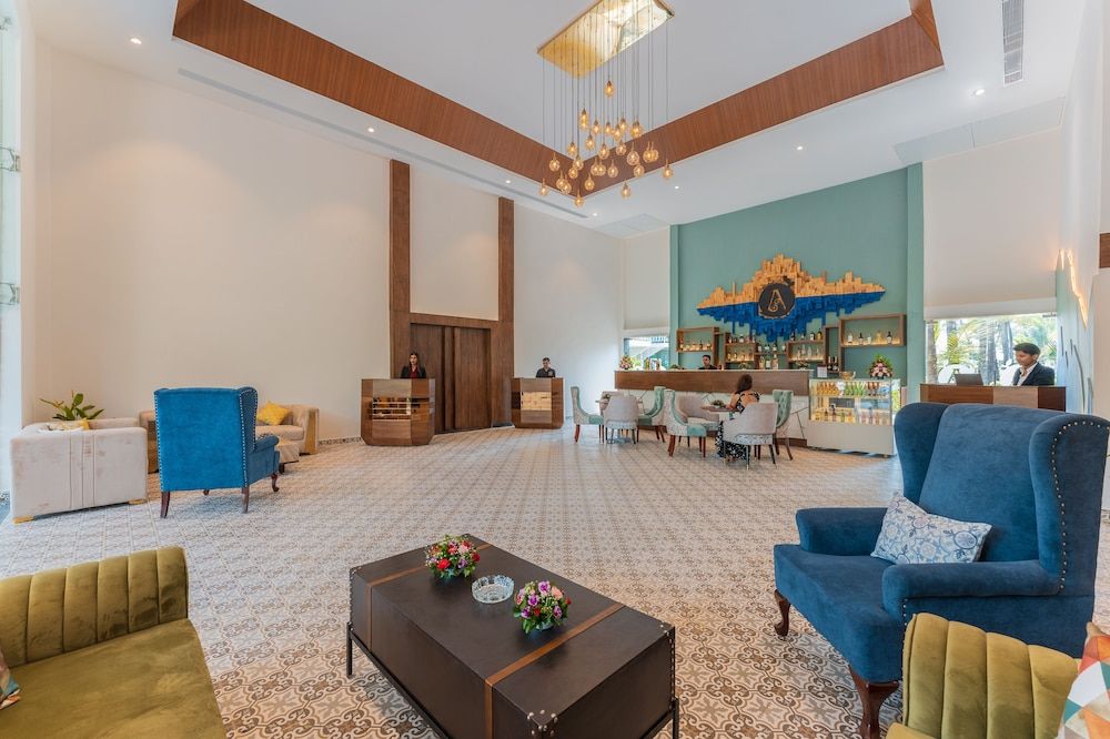 Foxoso La Beach Resort & Spa 2