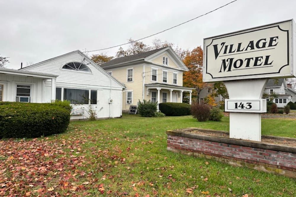 Village Motel By OYO Clinton -1 estrellas en Clinton