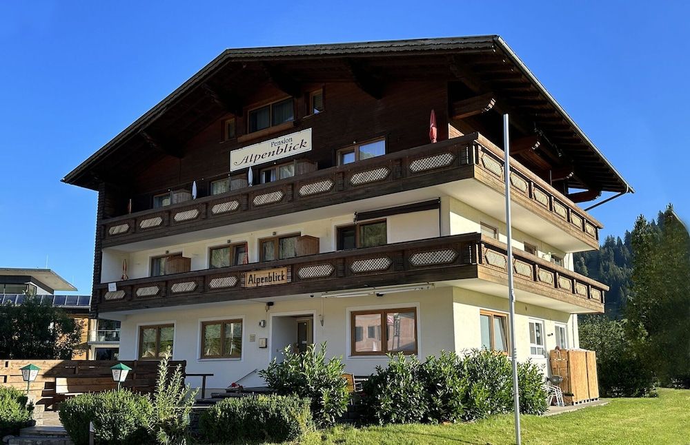 Lutz Alpenblick B&B -1 estrellas en Schattwald
