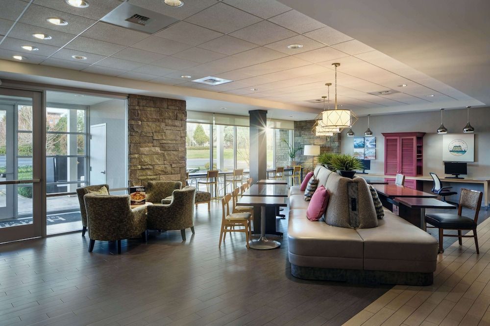 Home2 Suites by Hilton Bellingham Airport 2
