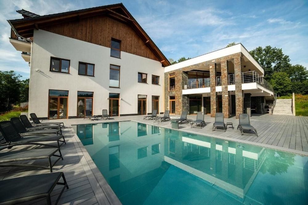 Aspen Prime Ski & Bike Resort -1 estrellas en Głuchołazy