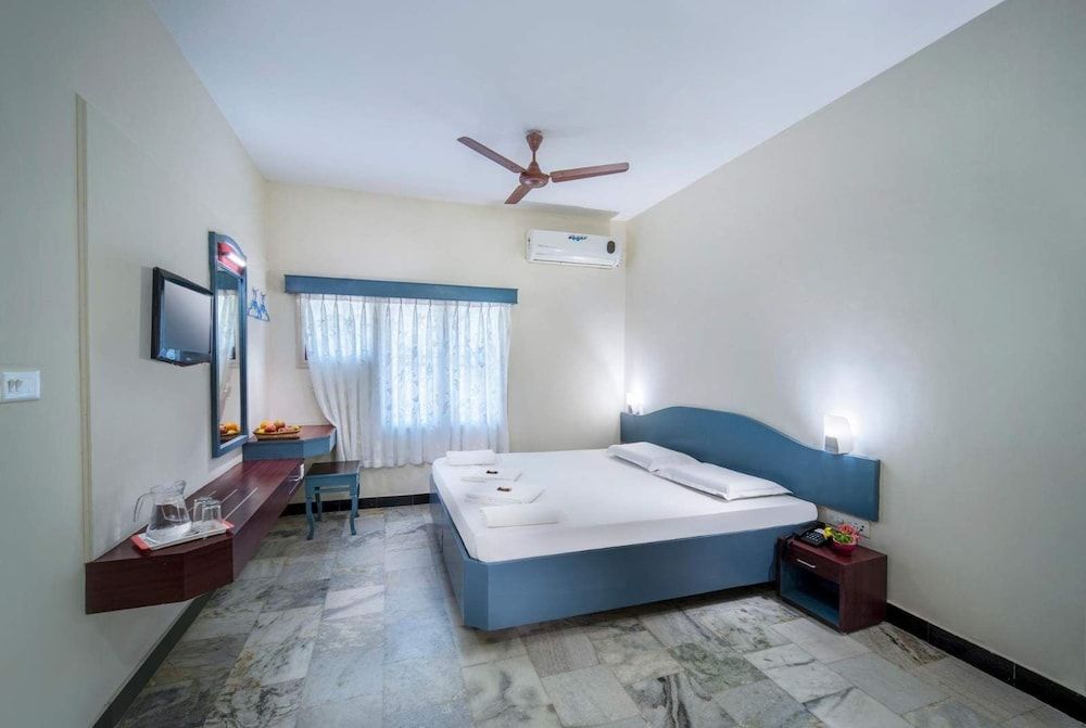 Hotel Sadhabishegam 2