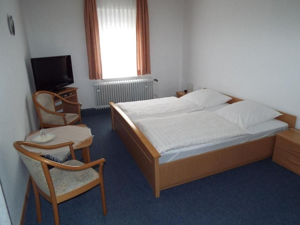Hotel garni Zum Reinhartswald -1 estrellas en Gewissenruh