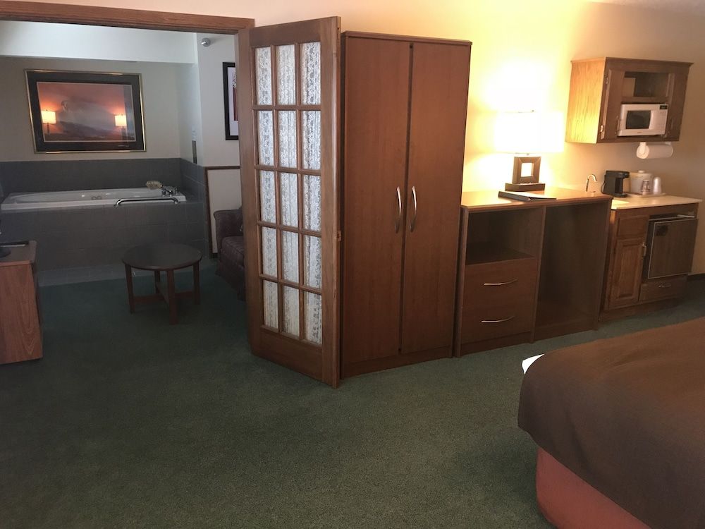 Northwoods Inn & Suites Blackduck 3