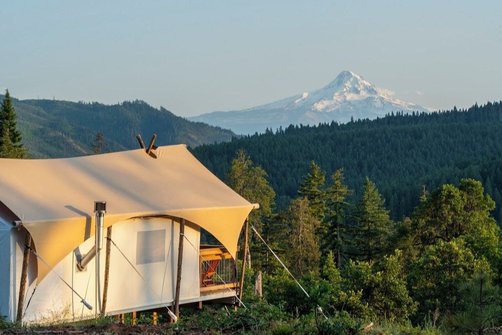 Under Canvas Columbia River Gorge -1 estrellas en White Salmon