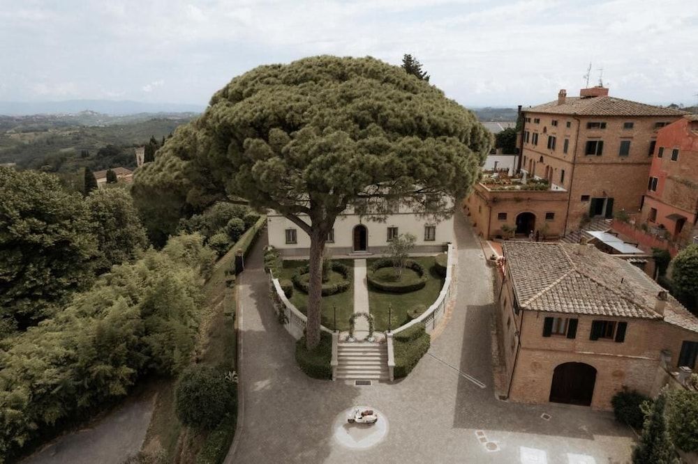 Borgo Bucciano -1 estrellas en San Miniato