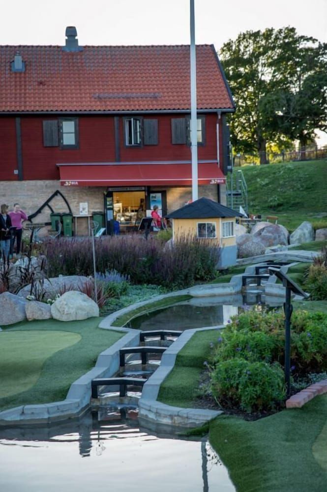 Bergs Slussar Vandrarhem & Stugor - Hostel -1 estrellas en Vreta Kloster