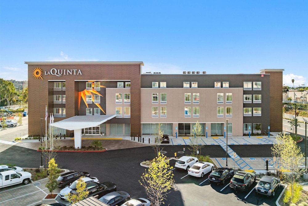 La Quinta Inn & Suites by Wyndham La Habra -1 estrelas em La Habra
