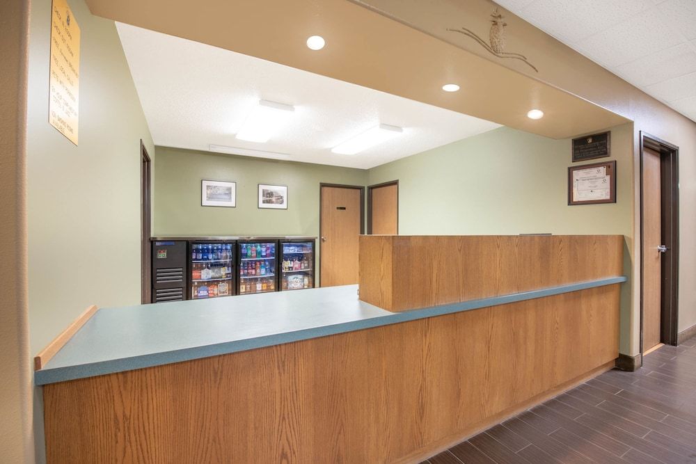 Four Seasons Inn 2