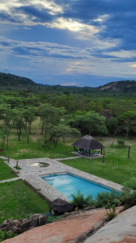 Matopo Ingwe Lodge 4 estrellas en Matopos