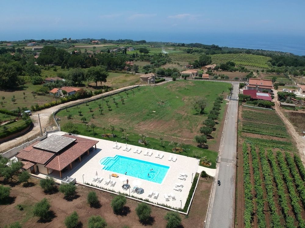Borgo San Cosmo Tropea -1 estrelas em Brattirò